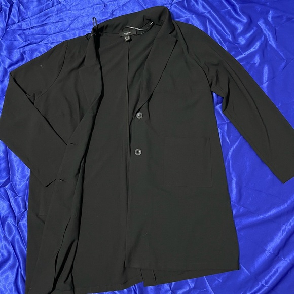 Forever 21 Jackets & Blazers - Over size black blazer 3x